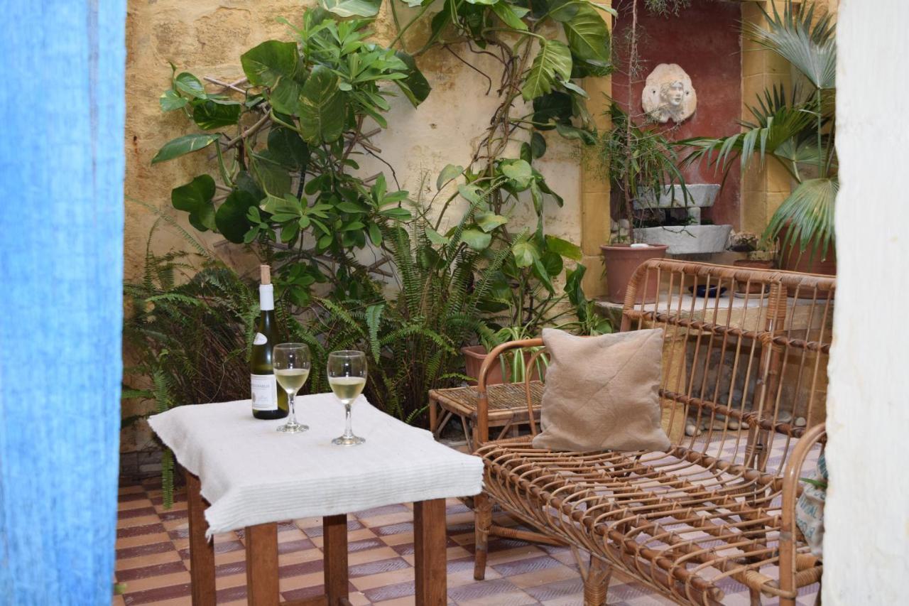 Maria Townhouse Heart Of Victoria B&B Экстерьер фото
