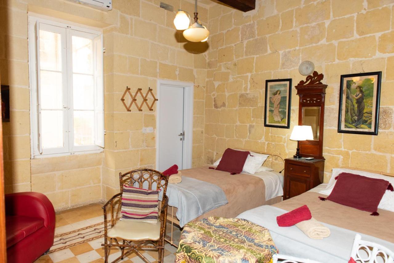 Maria Townhouse Heart Of Victoria B&B Экстерьер фото