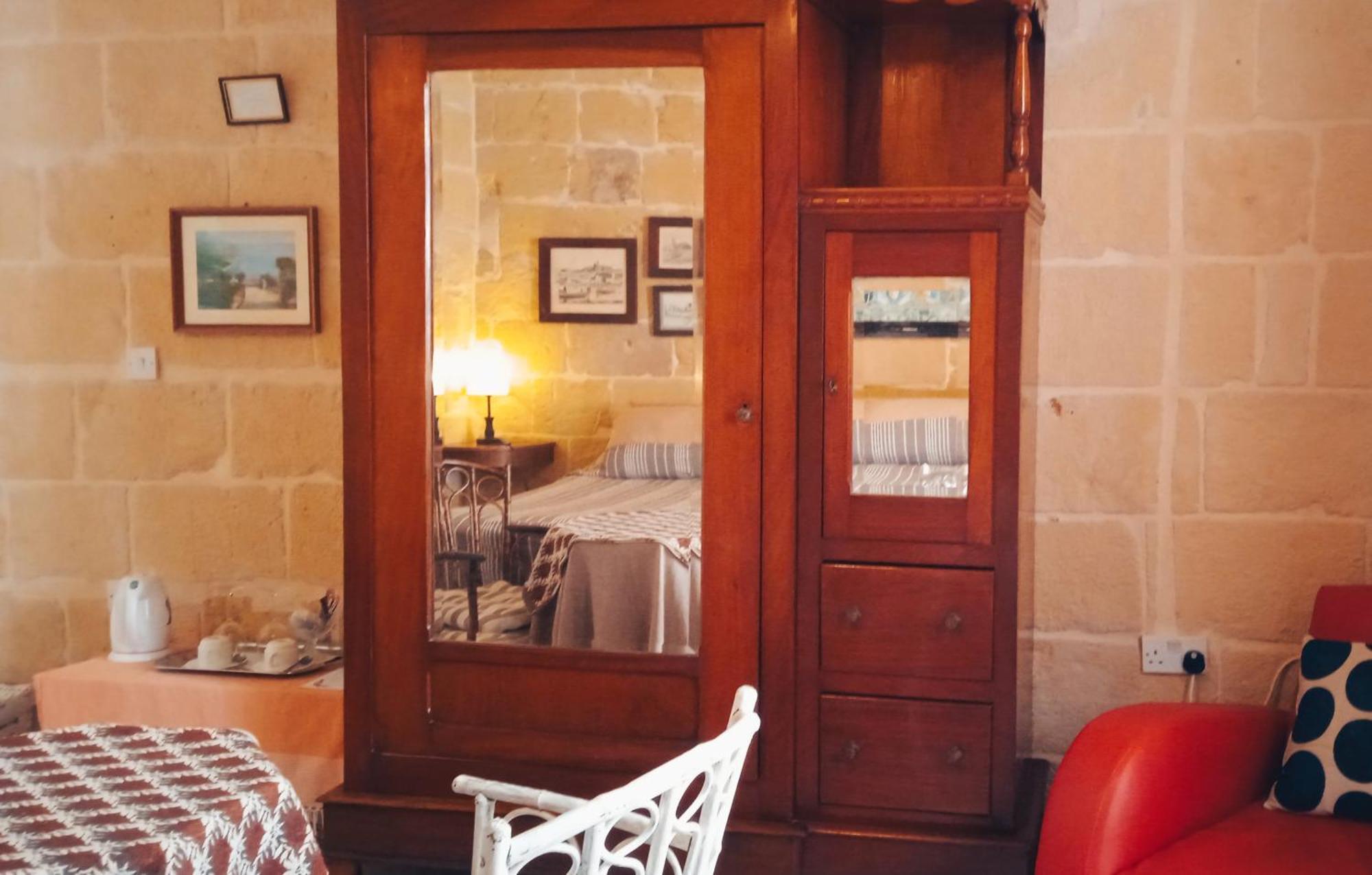Maria Townhouse Heart Of Victoria B&B Экстерьер фото